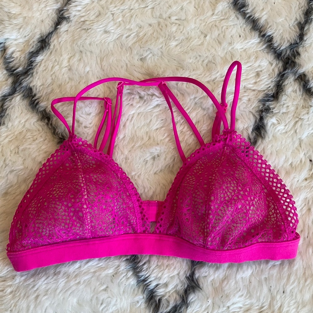 VICTORIA’S SECRET Fuchsia Pink Lace Cross-Back Multi-Strap Padded Bralette